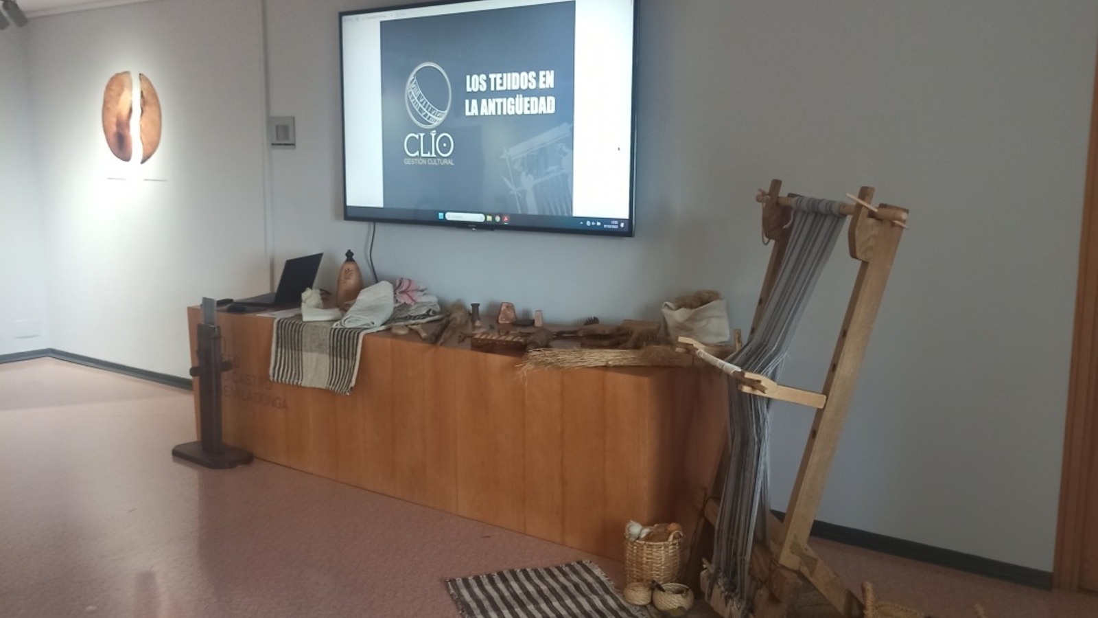 taller de textiles en la antigüedad en la villa romana la olmeda el 21 de septiembre