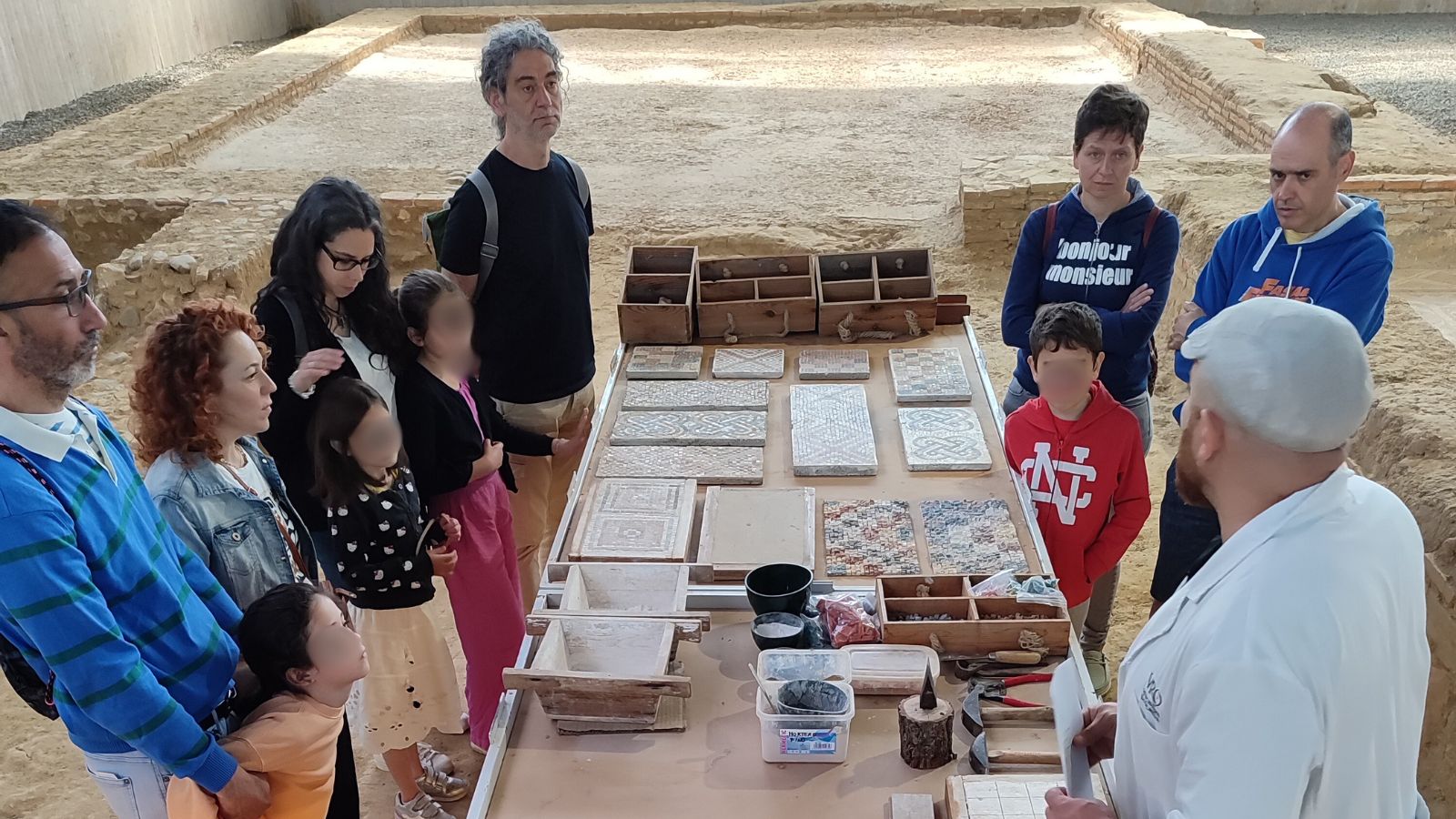 Taller de restauración y conservación de objetos arqueológicos: el mosaico romano | AuLA OLMEDA TALLERES EDUCATIVOS EN LA VILLA ROMANA LA OLMEDA