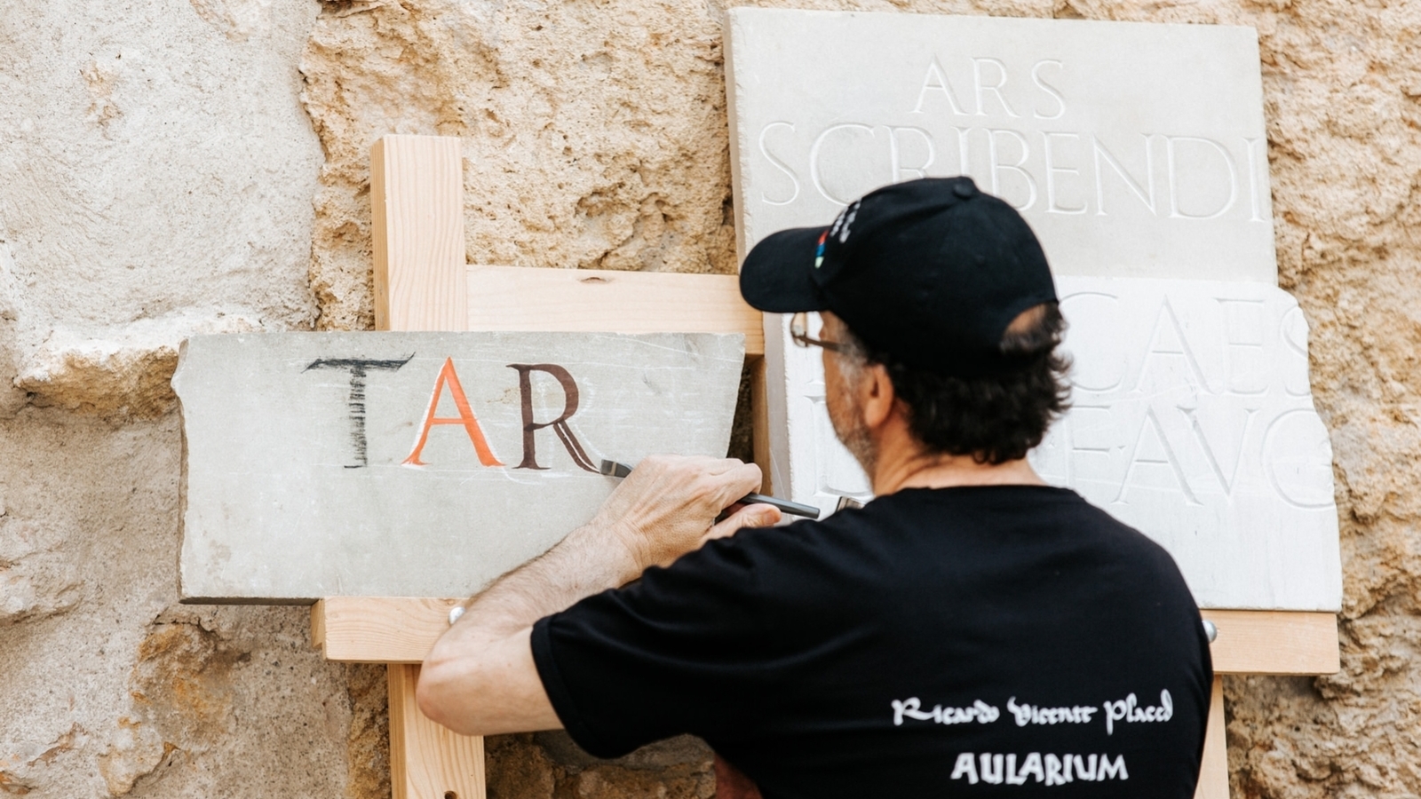 Exposición | 'Ars Scribendi. Con pincel, pluma y cincel'