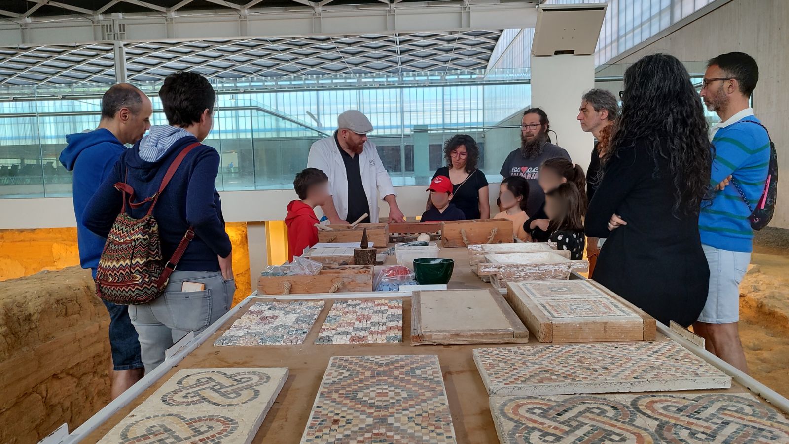Taller de restauración y conservación de objetos arqueológicos: el mosaico romano | AuLA OLMEDA