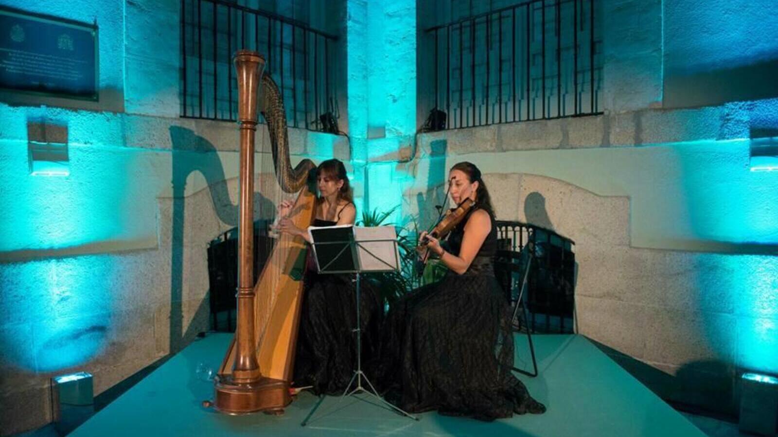 concierto 'La banda sonora de nuestros días' con Tatiana Komar y Elena Alonso el 23 de agosto en la villa romana la olmeda con motivo de la olmeda nocturna