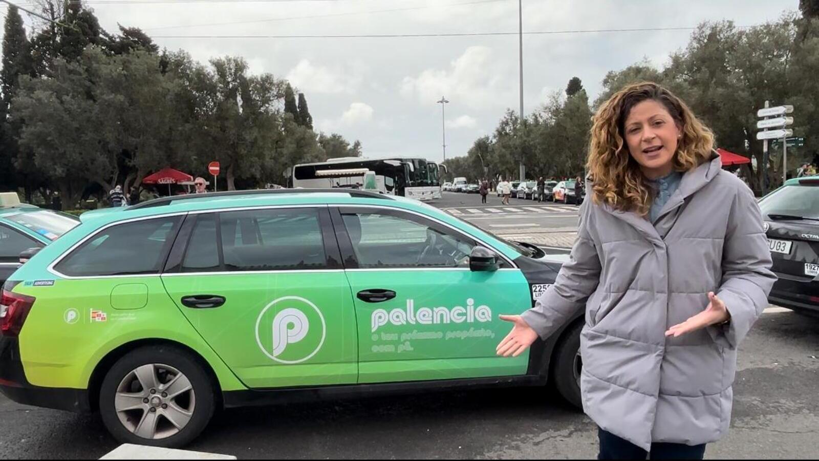 Doce taxis vinilados con el mosaico de La Olmeda recorrerán Lisboa para promocionar Palencia.
