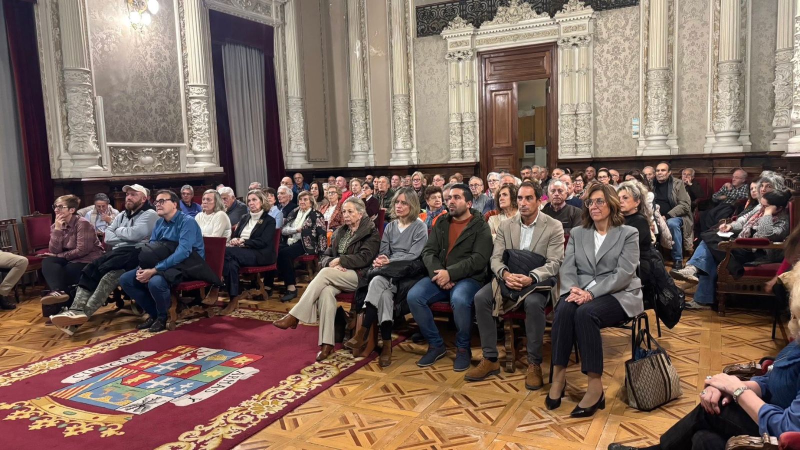 la diputación de palencia presentó ayer una nueva publicación sobre la villa romana la olmeda: 'la Olmeda. Un Universo Renacido'