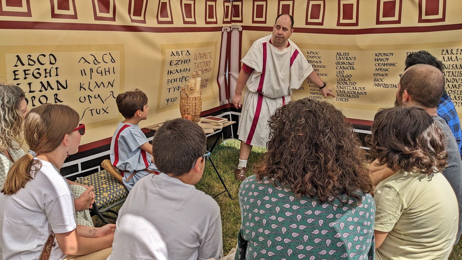 Celebración por el 58.º Aniversario del Descubrimiento de la Villa Romana La Olmeda. 4 y 5 de julio. Puertas Abiertas · Recreaciones · Talleres · Teatro · Degustaciones