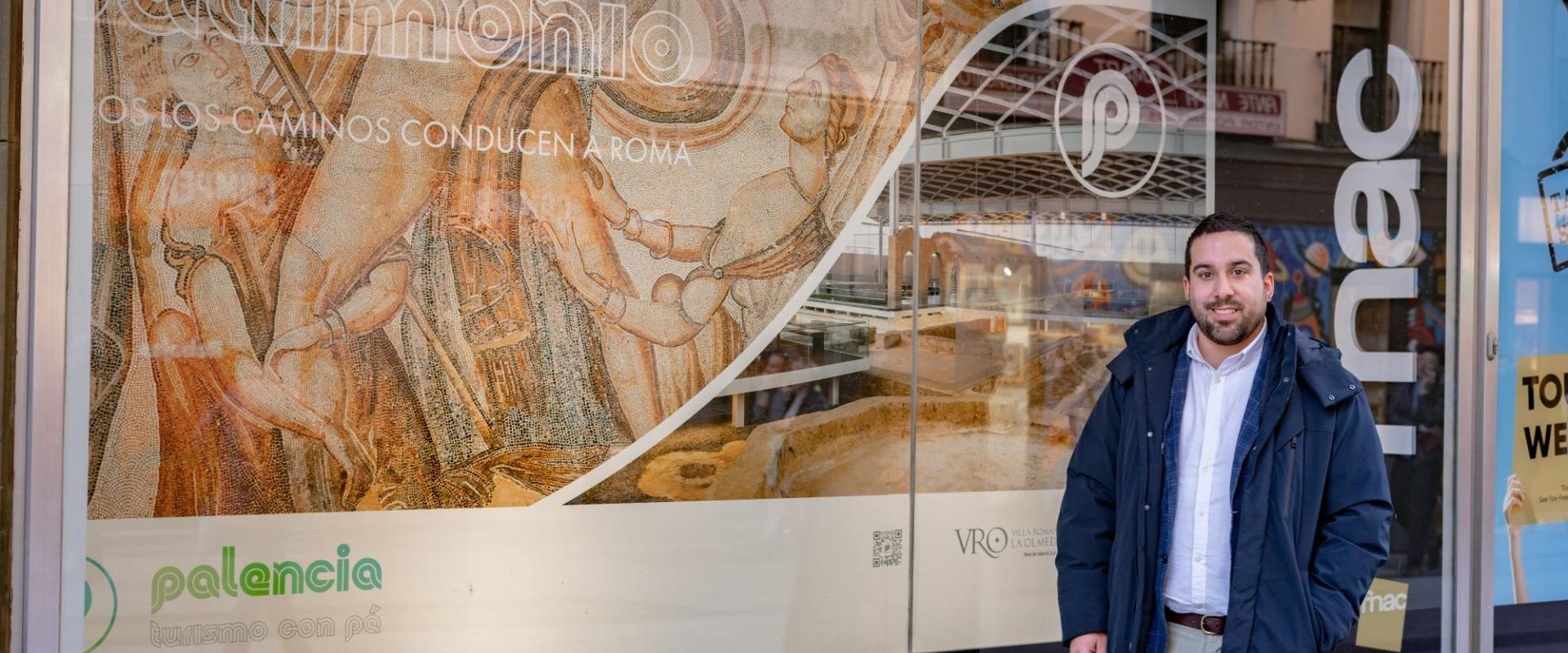 Villa Romana La Olmeda en los escaparates de las tiendas FNAC de Madrid