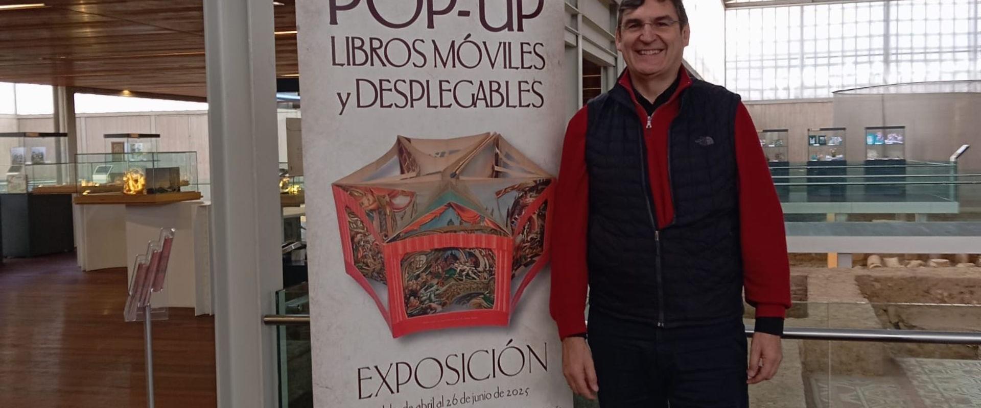 Dos fechas para visitar la exposición 'Pop-Up' de libros móviles y desplegables en la vila romana la olmeda con las explicaciones de los creadores y organizadores de la exposición.