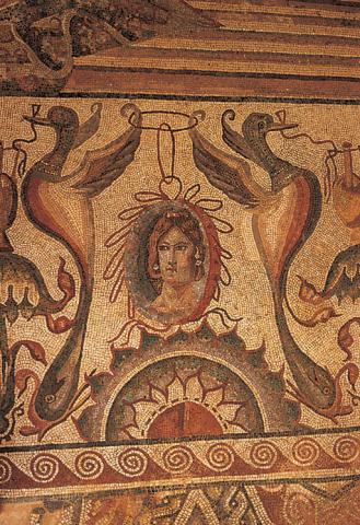 Detalle de la cenefa del Oecus